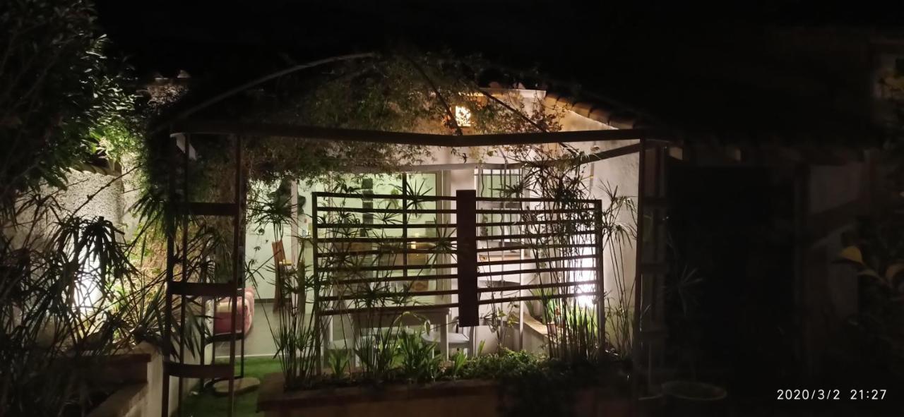 Apartment Secret Garden - Chez Gilles Et Tra - Maison D -t2 Super Mignon, Neuf Et Independant , Dans Cadre Agreable Et Zen